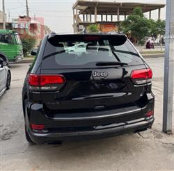 جیپ گراند شیرۆکی